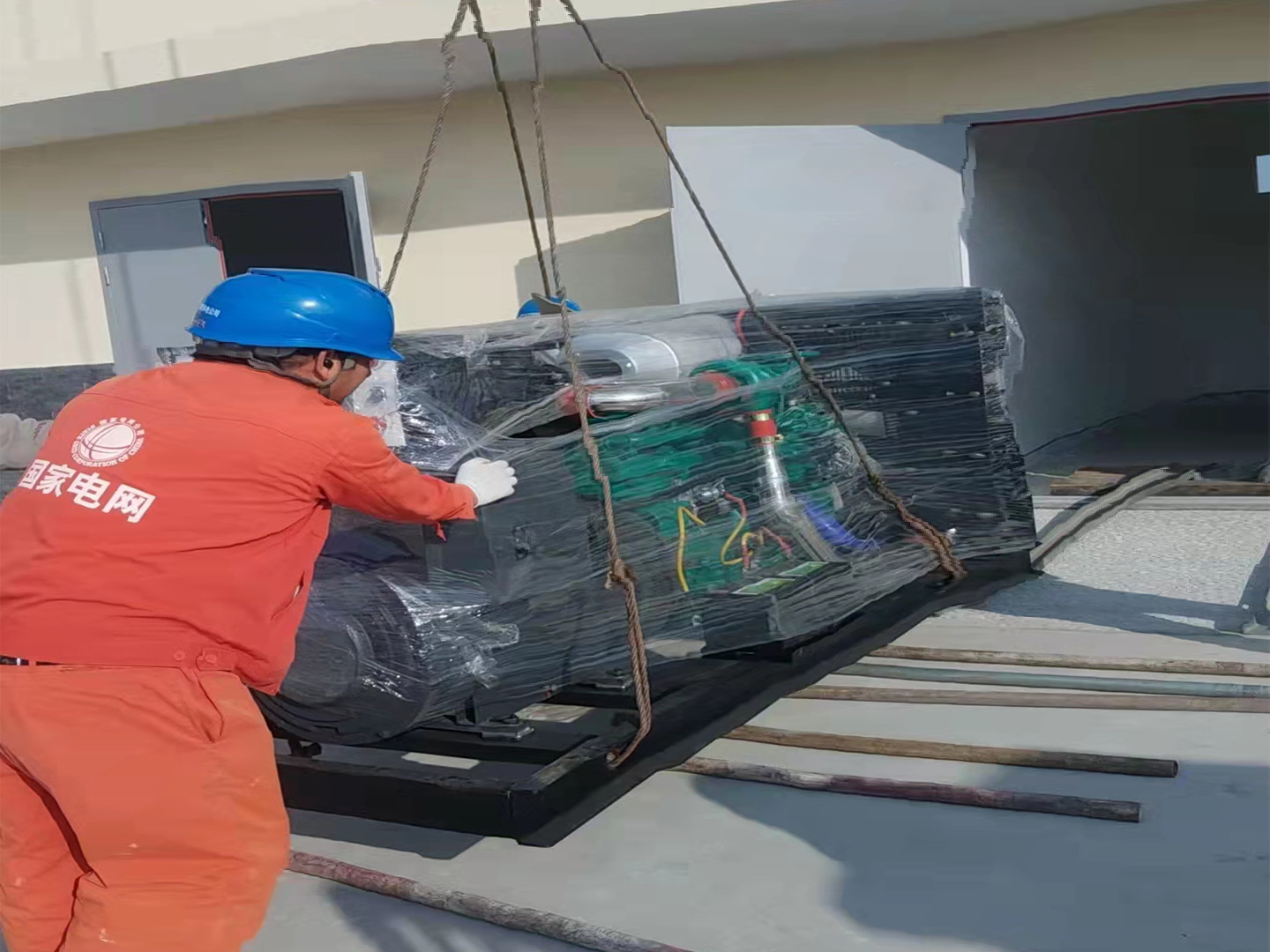 德阳某水电站采购一台180KW柴油发电机组